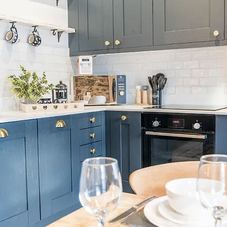 Withesike, Derwent House